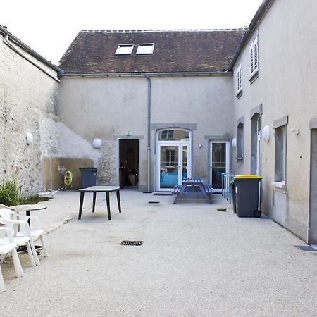 Fontaineblhostel Hostel & Camping Near Fontainebleau La Chapelle-la-Reine Luaran gambar